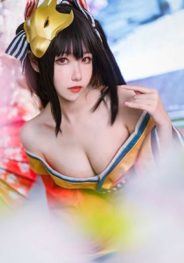 丰满少妇与大狼拘