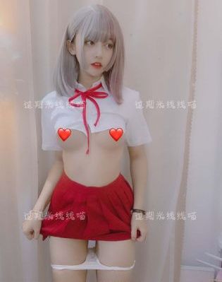 《地底怪物》电影